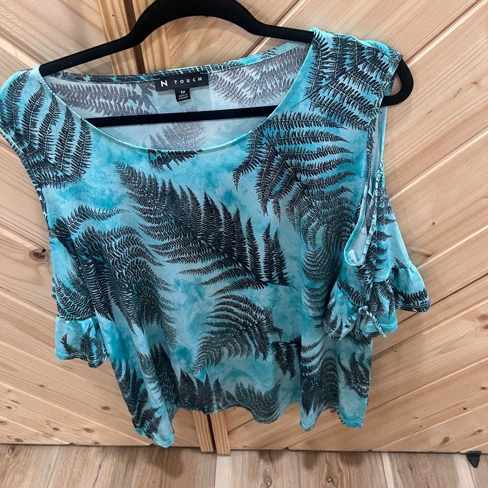 #211 Womens cold shower tropical blouse NWT size 1x